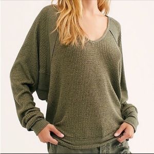 Free People Santa Clara Oversized Waffle V Neck Thermal In Ferngully. NWT! Sz L